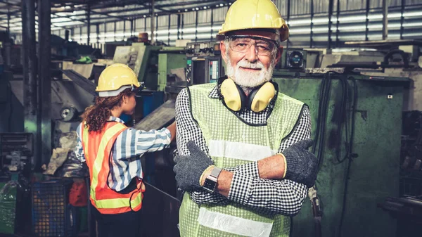 Trabajador Fábrica Ingeniero Primer Plano Retrato Fábrica Concepto Industria Ingeniería — Foto de Stock