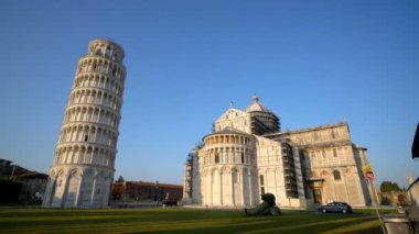 Pisa Eğik Kulesi, İtalya