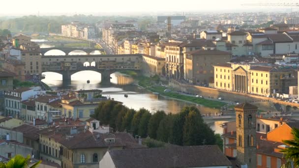 Florencie Skyline - Most Ponte Vecchio, Itálie — Stock video