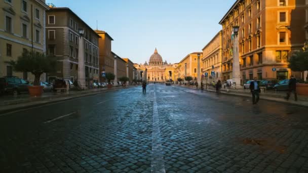 Время в базилике Святого Петра в Ватикане, Рим — стоковое видео