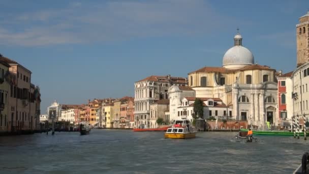 Tiro estabilizado del Gran Canal de Venecia en Italia — Vídeos de Stock