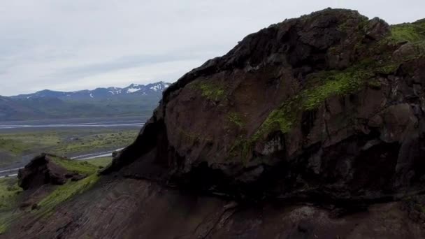 Pemandangan Thorsmork di dataran tinggi Islandia dari pandangan udara drone. — Stok Video