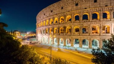 İtalya 'da Roma Kolezyumunun zaman aşımı