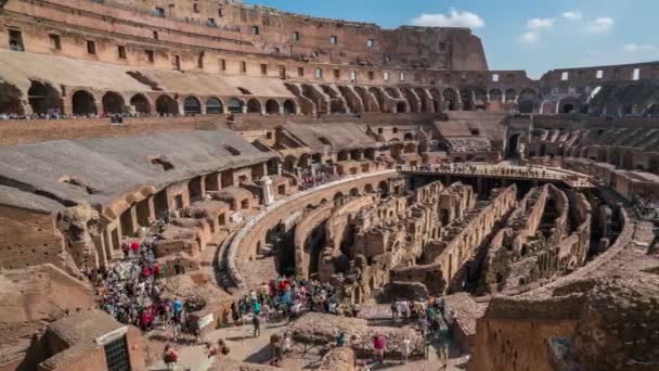 Zeitraffer für Touristen im Kolosseum in Rom — Stockvideo