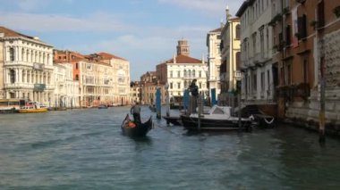 İtalya 'da Venedik Büyük Kanalının İstikrarlı Çekimi