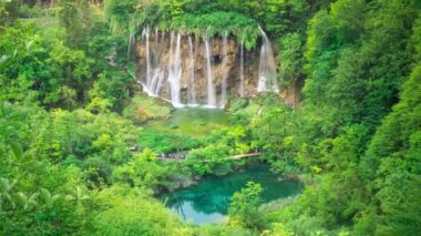 Hırvatistan 'ın Plitvice Göllerinde Zaman Hızı Şelalesi.