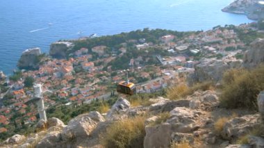 Teleferik ve Dubrovnik 'in panoramik manzarası