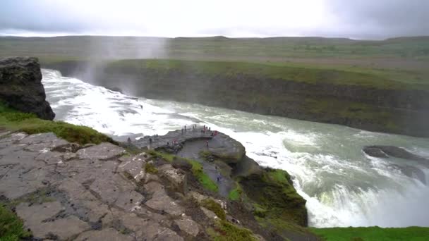 Paisagem da cachoeira Gullfoss na Islândia. — Vídeo de Stock