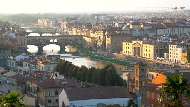 Skyline von Florenz - Brücke Ponte Vecchio, Italien — Stockvideo