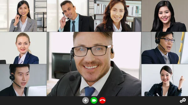 Zakenmensen Groep Vergadering Videoconferentie Laptop Monitor View Online Seminar Applicatie — Stockfoto