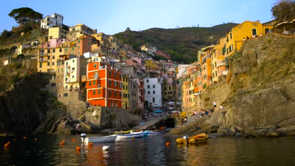 Riomaggiore, Cinque Terre, Italien — Stockvideo