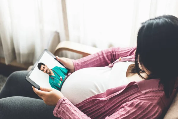 Servicio Telemedicina Médico Video Línea Con Mujer Embarazada Para Cuidado — Foto de Stock