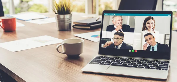 Video Chiamata Uomini Affari Che Incontrano Sul Posto Lavoro Virtuale — Foto Stock