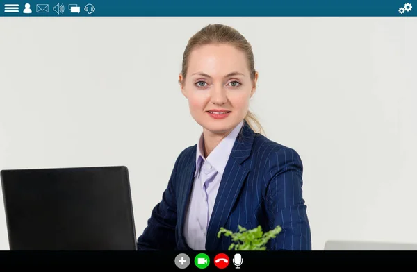 Réunion des gens d'affaires dans l'application de vidéoconférence sur écran d'ordinateur portable — Photo