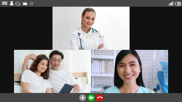 Medico e paziente che parlano in videochiamata — Foto Stock