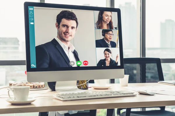 Videotelefonie Geschäftsleute treffen sich am virtuellen Arbeitsplatz oder im entfernten Büro — Stockfoto