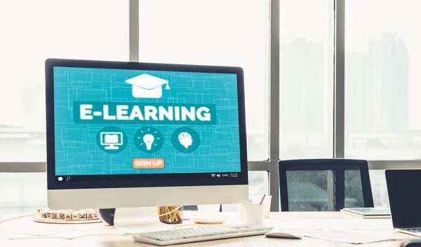 E-learning i edukacja internetowa dla studentów i studentów. — Zdjęcie stockowe