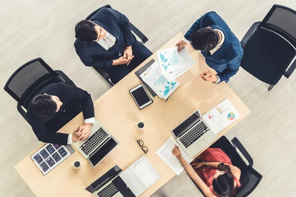 Schůzka skupiny business people byla natočena shora — Stock fotografie