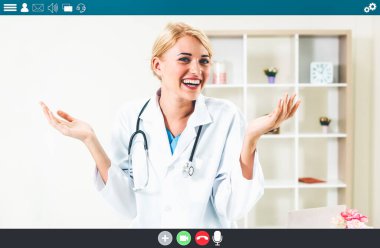 Doktor, teletıp ve tele-sağlık hizmetleri için görüntülü konuşma yapıyor.