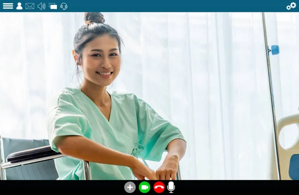 Paziente in videochiamata per il servizio di telemedicina — Foto Stock