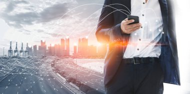 Modern yaratıcı iletişim ve internet ağı akıllı şehirde birleşir