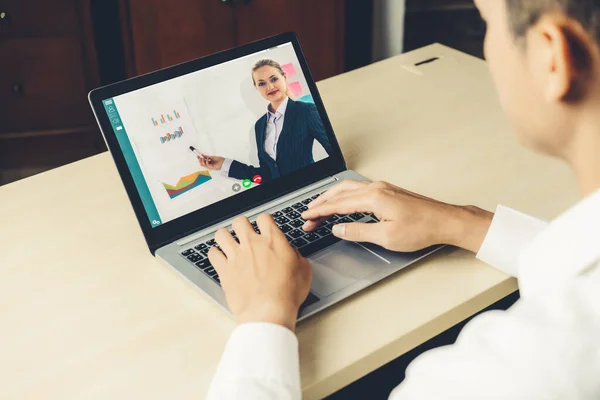 E-learning y el concepto de reunión de presentación de negocios en línea. — Foto de Stock