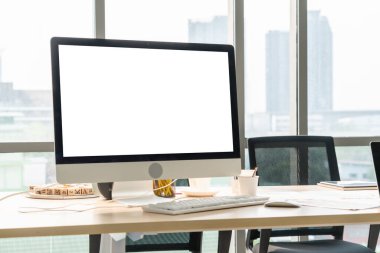 Tasarım için boş bilgisayar monitörü şablon maketi