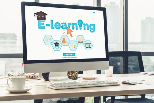E-learning i edukacja internetowa dla studentów i studentów. — Zdjęcie stockowe