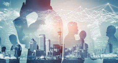 Birçok iş adamının grup toplantısının yaratıcı görüntüsü