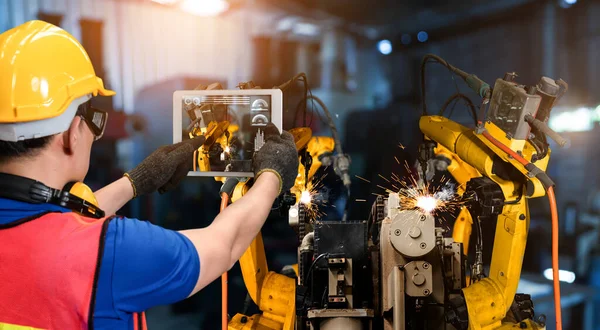 Bracci robot per l'industria intelligente per la tecnologia di produzione di fabbrica digitale — Foto Stock