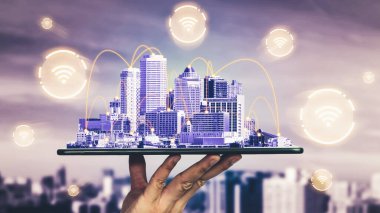 Modern yaratıcı iletişim ve internet ağı akıllı şehirde birleşir