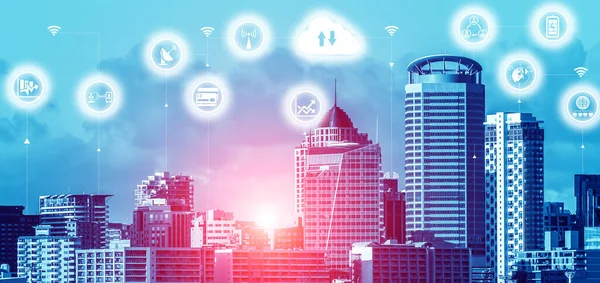 Avancerad kommunikation och global internetuppkoppling i smarta städer — Stockfoto