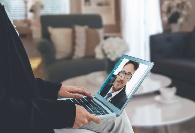Sanal işyerinde veya ücra bir ofiste iş görüşmeleri