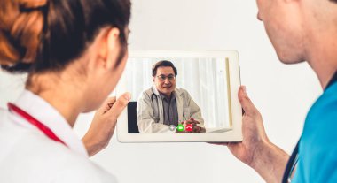 Sanal hasta sağlığı sohbetleri için doktor teletıp hizmeti çevrimiçi video