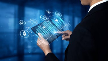 Proje yönetimi paneli proje yönetimi stratejisini, planlama, proje yönetimi iş akışını ve daha iyi koordinasyon için proje yönetim ikonlarını gösteriyor. Eğri