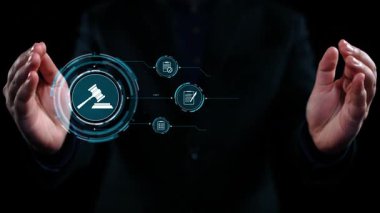 Adalet ölçeğini gösteren fütürist dijital hukuk arayüzü, dijital hukukun altını çizen, AI uyumu, dijital hukuk sistemleri ve güvenli yönetim için dijital hukuk düzenlemeleri. Elide