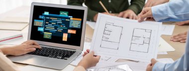 Yeni uygulama geliştirme için HTML, ve C Brisk gibi çeşitli programlama dillerinin kodlama ekranı ile yazılım geliştirme veya programlama çalışmaları