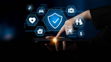 Sağlık, seyahat, ev, araba, hayat ve mali güvenliği kapsayan güvenlik ve sigorta kavramı, güven ve politika güvencesini vurguluyor