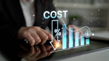Dijital dönüşüm, iş maliyeti optimizasyonu, operasyonel maliyet azaltma, finansal tasarruf ve iş başarısı için kaynak verimliliği stratejileri yoluyla maliyet azaltma ve maliyet tasarrufu. Eğri