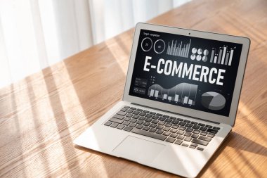 E-ticaret veri yazılımı çevrimiçi perakende şirketine satış analizi için mod gösterge tablosu sağlar