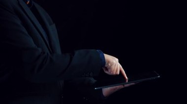 Çevrimiçi reklamlar ve dijital pazarlama markaların büyümesine yardımcı oluyor. İçerik pazarlaması bağlılığı arttırır. Pazarlama araçları ROI 'yi destekliyor. Etkili reklamlar ve pazarlama çevrimiçi iş başarısı. Elide