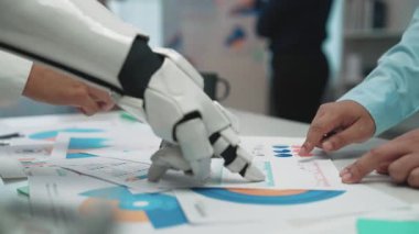 AI-powered assistant collaborating with professionals to analyze market trends and optimize business intelligence strategies. Noogenesis AI