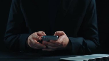 Hedef kitle analizi, müşteri segmentasyonu, kişiselleştirilmiş pazarlama, hedef kitle stratejileri ve akıllı müşteri profilleme yoluyla pazarlama verimliliği gelişimi. Elide