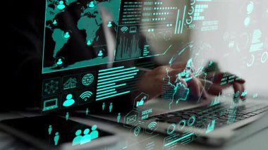 Veri merkezi izleme paneli ağ performansını, bağlantı durumunu, kullanım oranını ve telekomünikasyon içgörüsünü görselleştirir. Veri merkezi verimlilik iyileştirme ağı şeffaflığını izliyor. Thunk