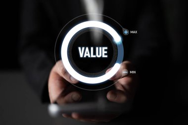 ERP platformları iş süreçlerini optimize eder, verimliliği artırır ve işletmeleri kurumsal kaynak planlaması ve dijital ERP sistem uygulaması yoluyla yürütür. Latch