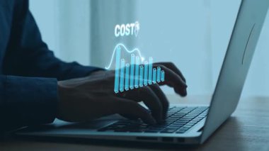 Dijital dönüşüm, işletme maliyeti optimizasyonu, operasyonel maliyet düşüşü, finansal tasarruflar ve ticari başarı için kaynak verimliliği stratejileri yoluyla maliyet azaltma ve maliyet tasarrufu. Elide