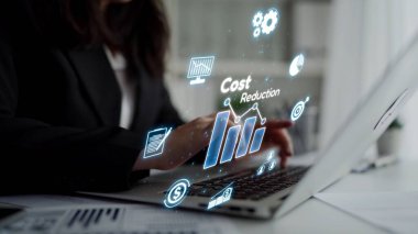 Dijital dönüşüm, işletme maliyeti optimizasyonu, operasyonel maliyet düşüşü, finansal tasarruflar ve ticari başarı için kaynak verimliliği stratejileri yoluyla maliyet azaltma ve maliyet tasarrufu. Muxer