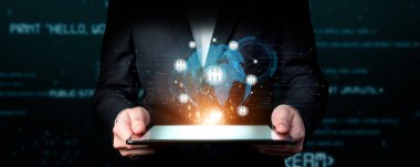 İş adamı ağ kurar, değerli bağlantılar kurar. EIDE profesyonel ağ ve fırsatları genişletmek için etkili insan ağ stratejileri