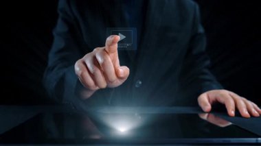 Video pazarlama şirketlerin video pazarlama araçları, video pazarlama stratejileri, video pazarlama eğilimleri ve başarı ile seyircilere yardımcı olmaktadır. Elide