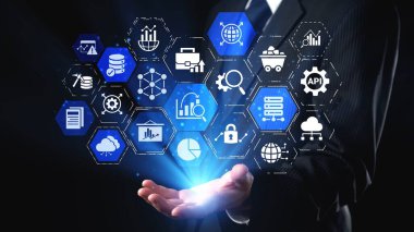 Modern dijital işletmelerde veri analizi ve gerçek zamanlı analitik, öngörü veri modellemesi, iş zekası analizleri ve veri odaklı karar verme stratejisi. Spire.